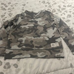 Gap camouflage long sleeve shirt